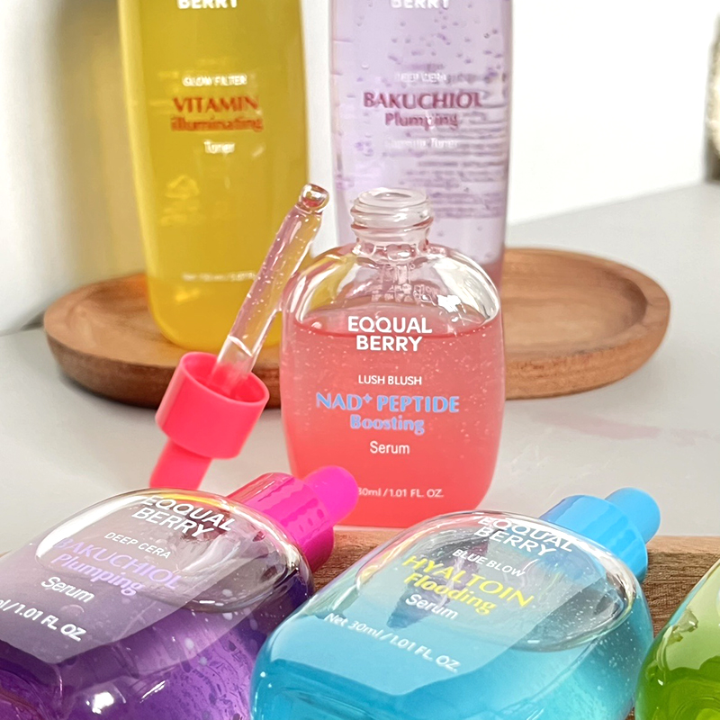 Vitamin C Serum - 人気のEQQUALBERRY プランピングセラム。5,000 PPMのレチノール、NAD、ビタミンCを配合。くすみを解消し、なめらかでハリのある肌へ。